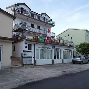 foglaljon itt